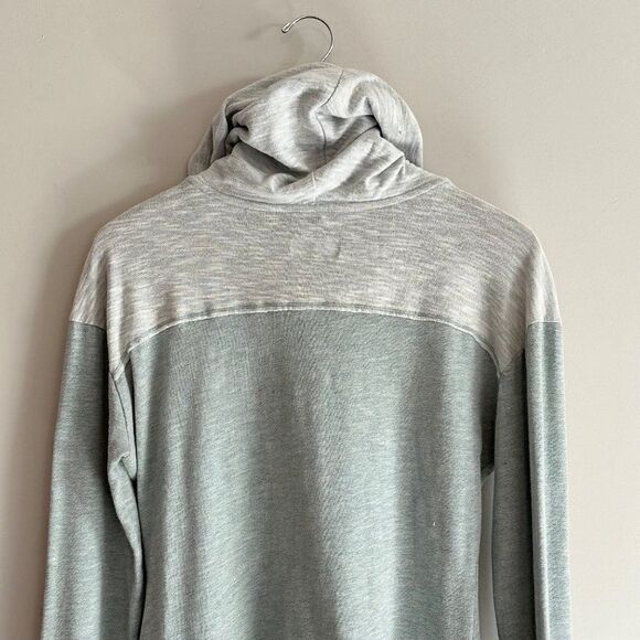 Columbia Cowl Neck Athletic Top Pullover Womens Medium Green Colorblock Hiking - Picture 8 of 8